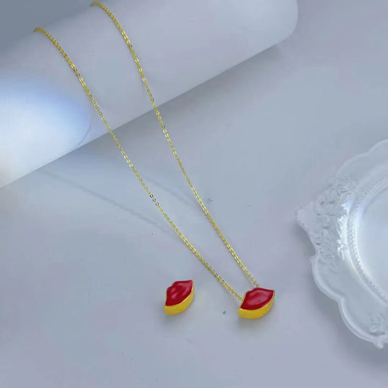 Red Lip Pendant Brass Gold-plated O-shaped Necklace