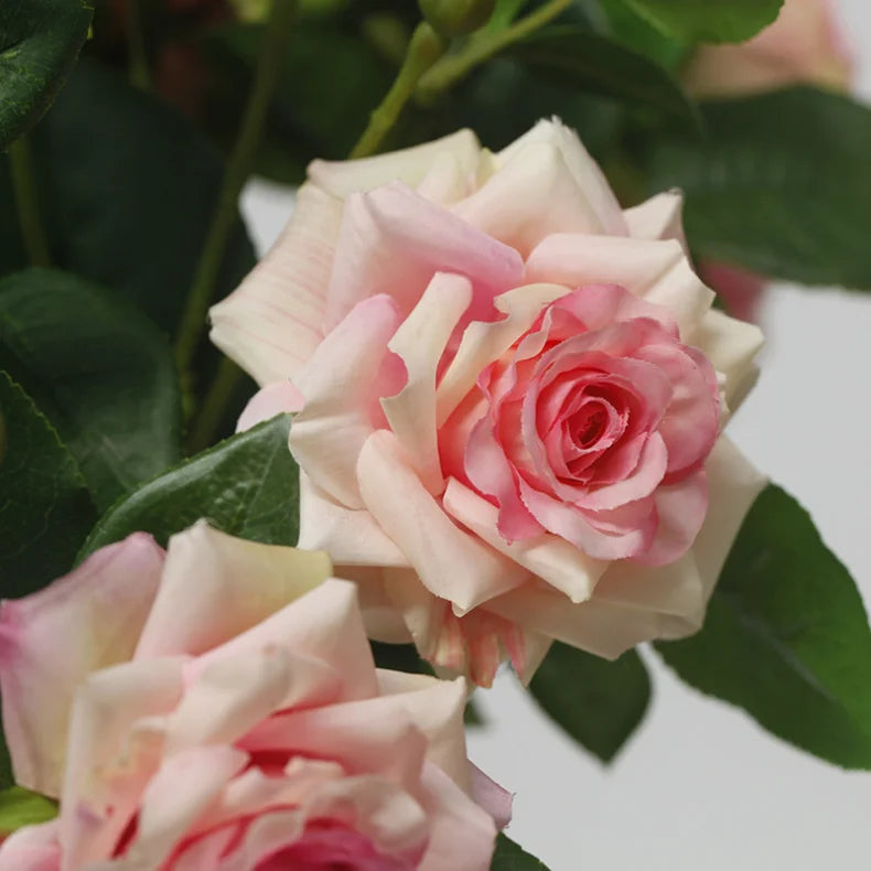 3 Heads High Quality Rose Fake Flowers Artificial Hand Feel Mosturizing Flowers Plants Home Living Room Office Party Decoration