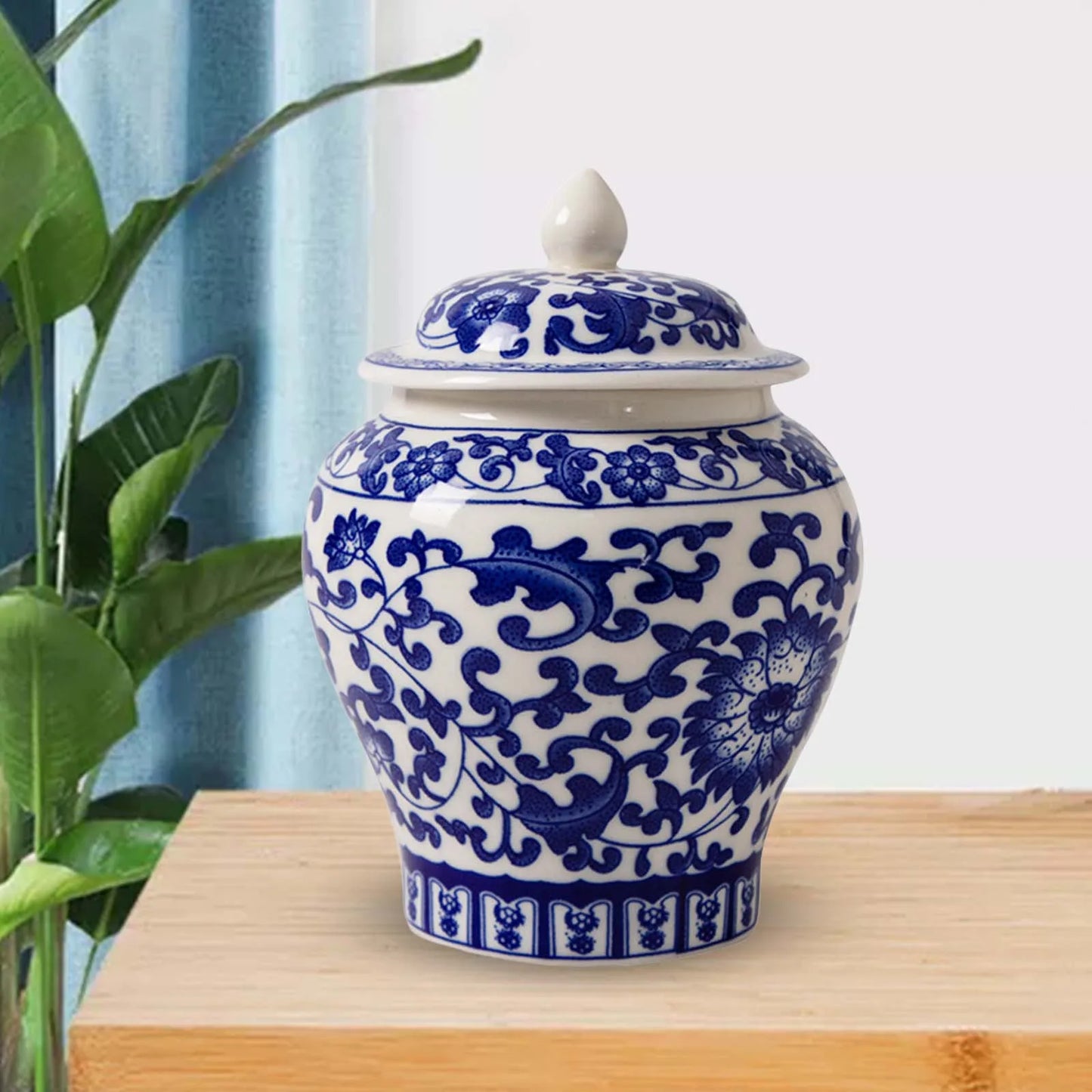 Chinese Ceramic Ginger Jar Decorative Flower Vase with Lid Blue and White Porcelain Jar for Restaurant Decor Ornament